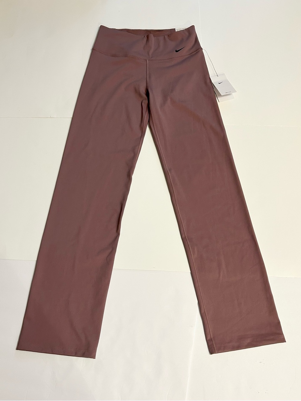 New Nike Dusty Mauve Bootcut Leggings Medium